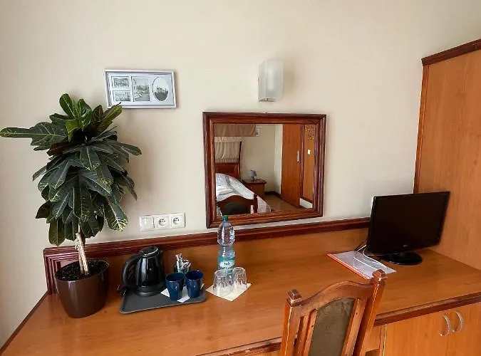 فندق Hotel City 3*